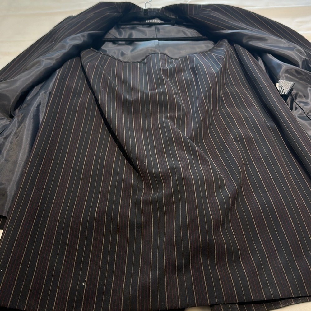 Women’s suit